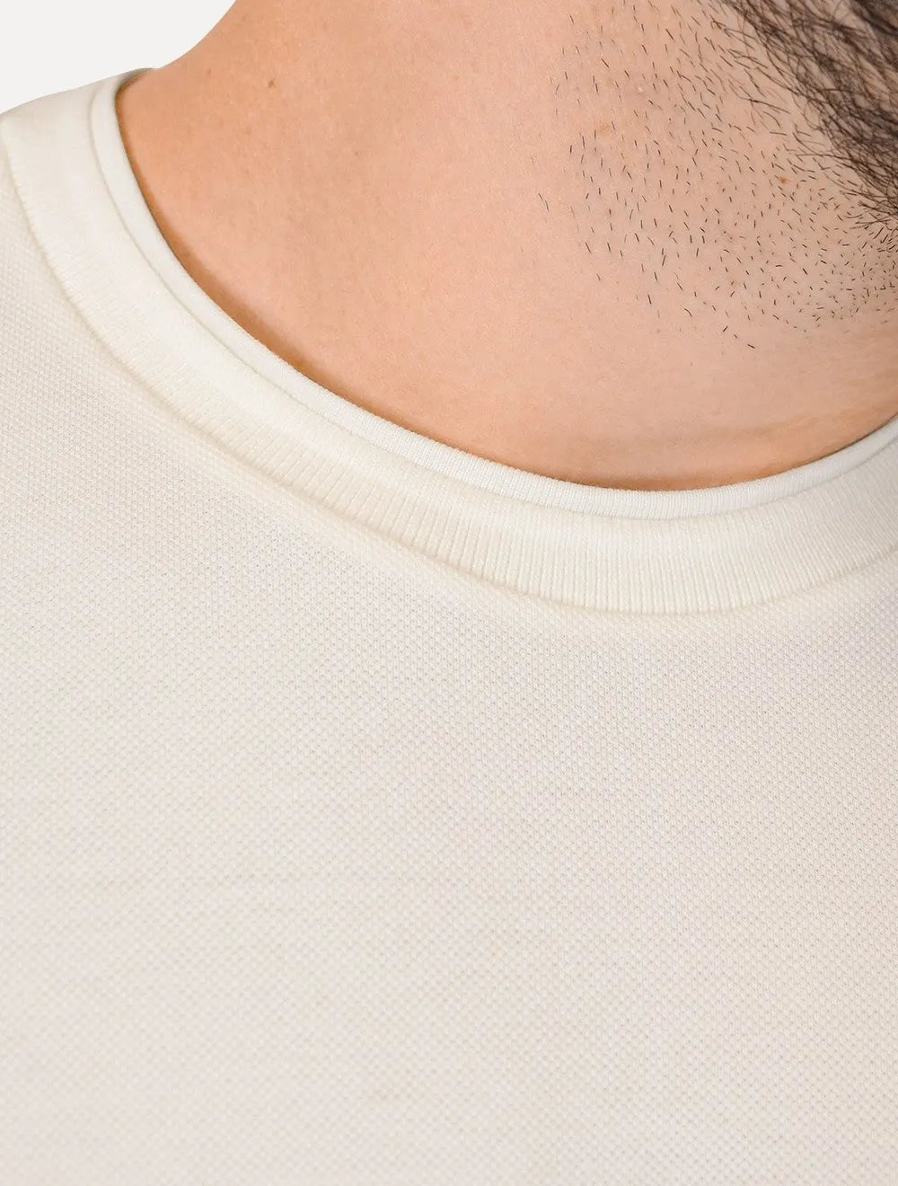 Camiseta Calvin Klein Jeans Masculina Gola Dupla CK Logo Off White