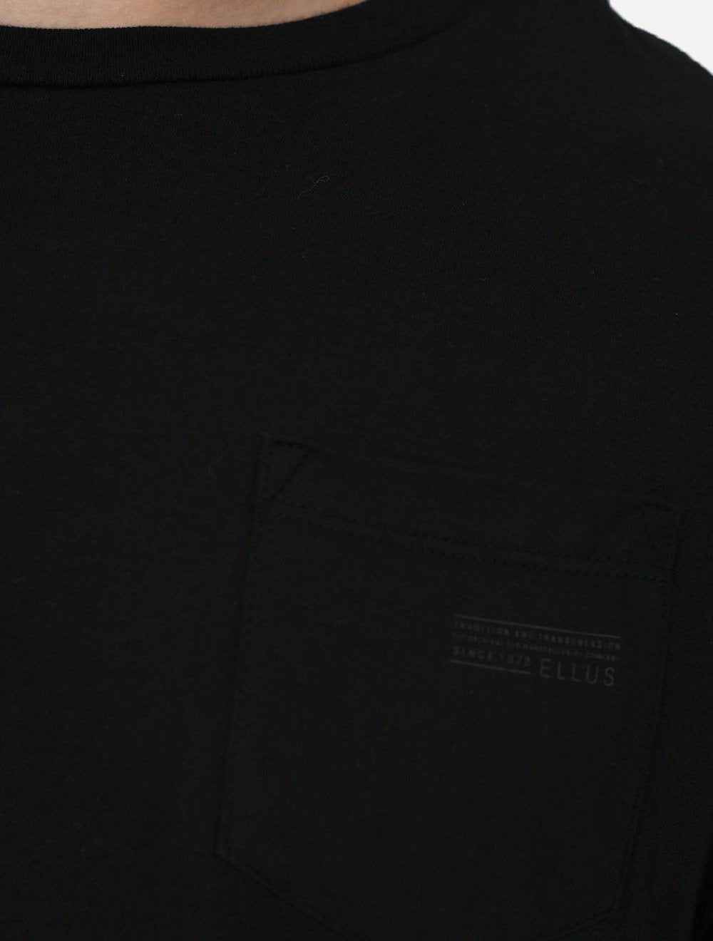 Camiseta Ellus Cotton Fine Easa Detail Pocket Classic Preta