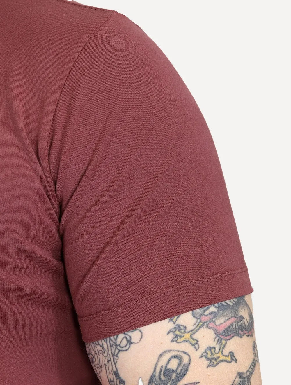 Camiseta Von der Volke Masculina Origineel Velvet Dark Lion Bordô