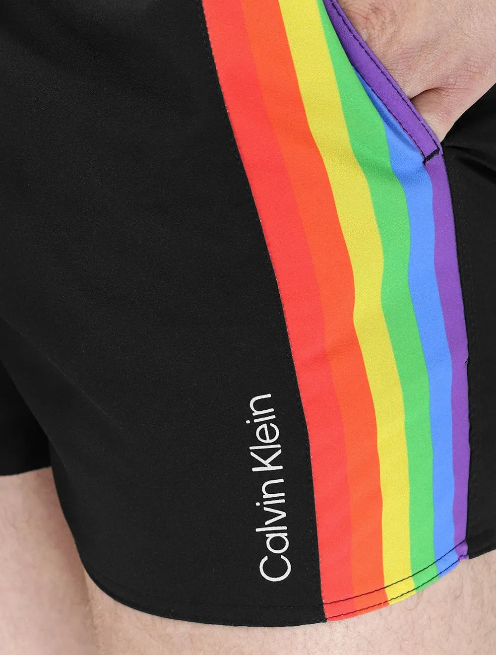 Short Calvin Klein Swimwear Masculino D'Água Pride Colors Preto