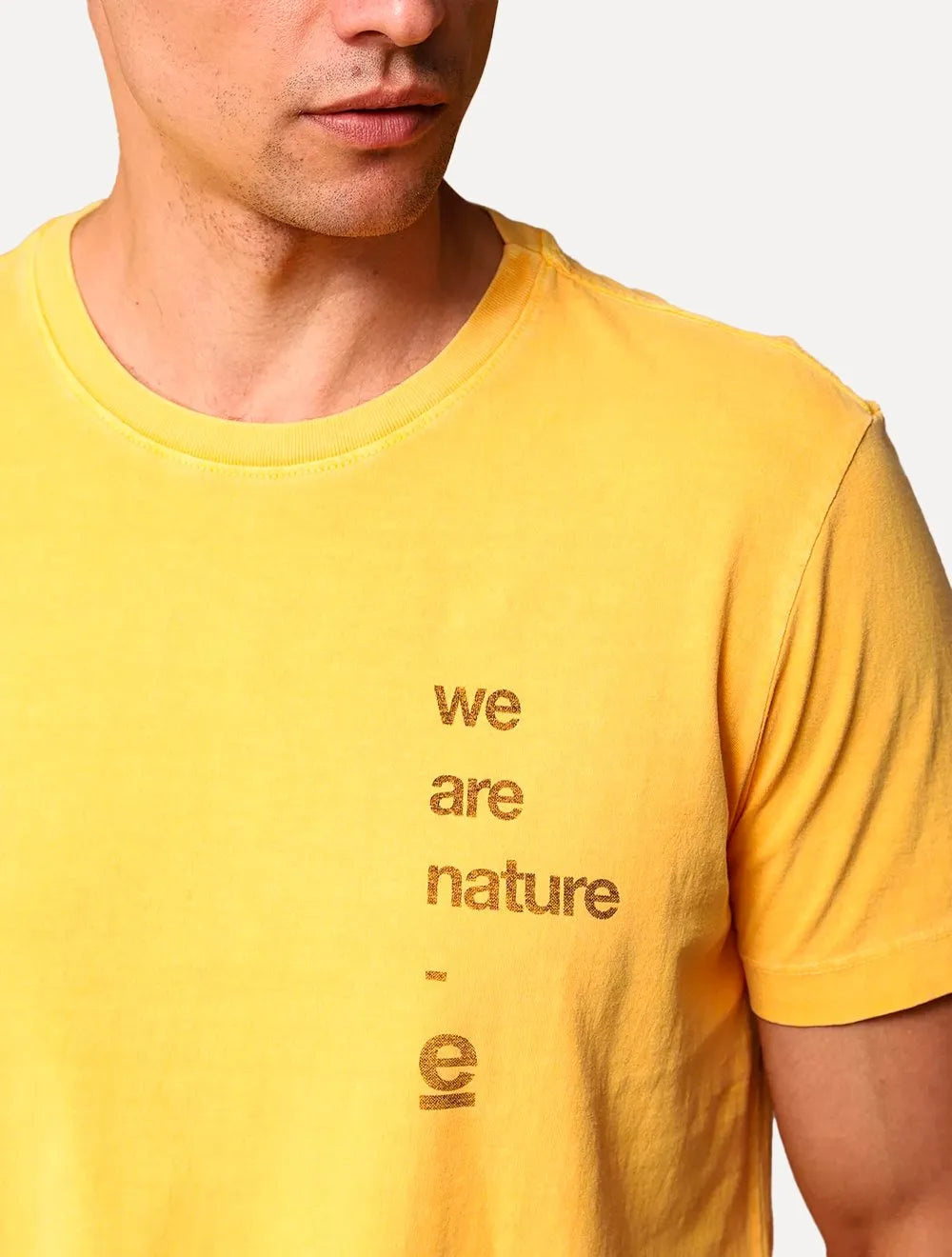 Camiseta Osklen Masculina Slim Stone We Are Nature Amarela