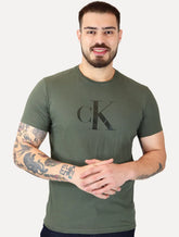 Camiseta Calvin Klein Jeans Masculina CK Gel Verde Militar