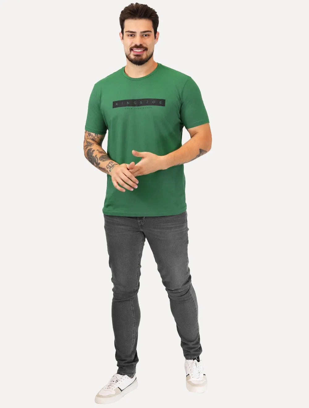 Camiseta King & Joe Masculina Estampada Logomania Strip Verde