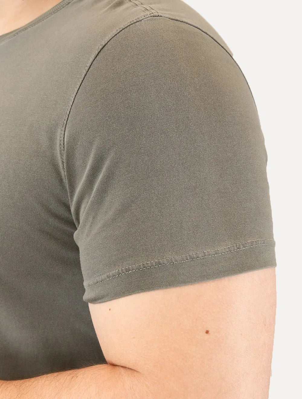 Camiseta Aramis Masculina Regular Military Verde Militar