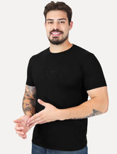 Camiseta Guess Masculina Signature Logo Triangle Preta