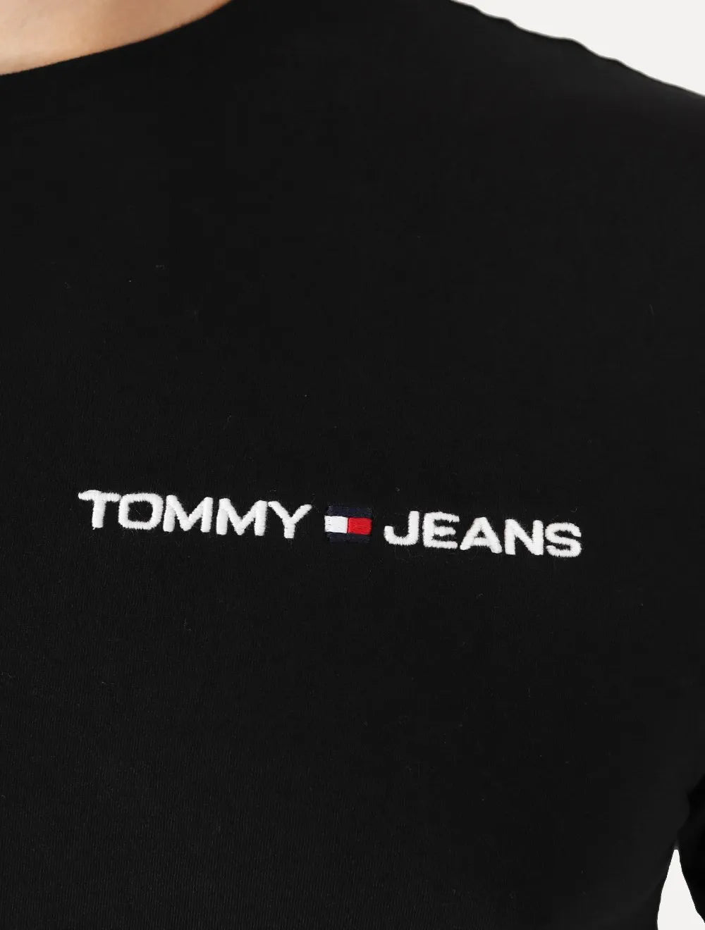 Camiseta Tommy Jeans Masculina Classic Linear Embroidered Chest Preta