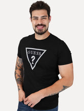 Camiseta Guess Masculina Classic Logo Embossed Preta