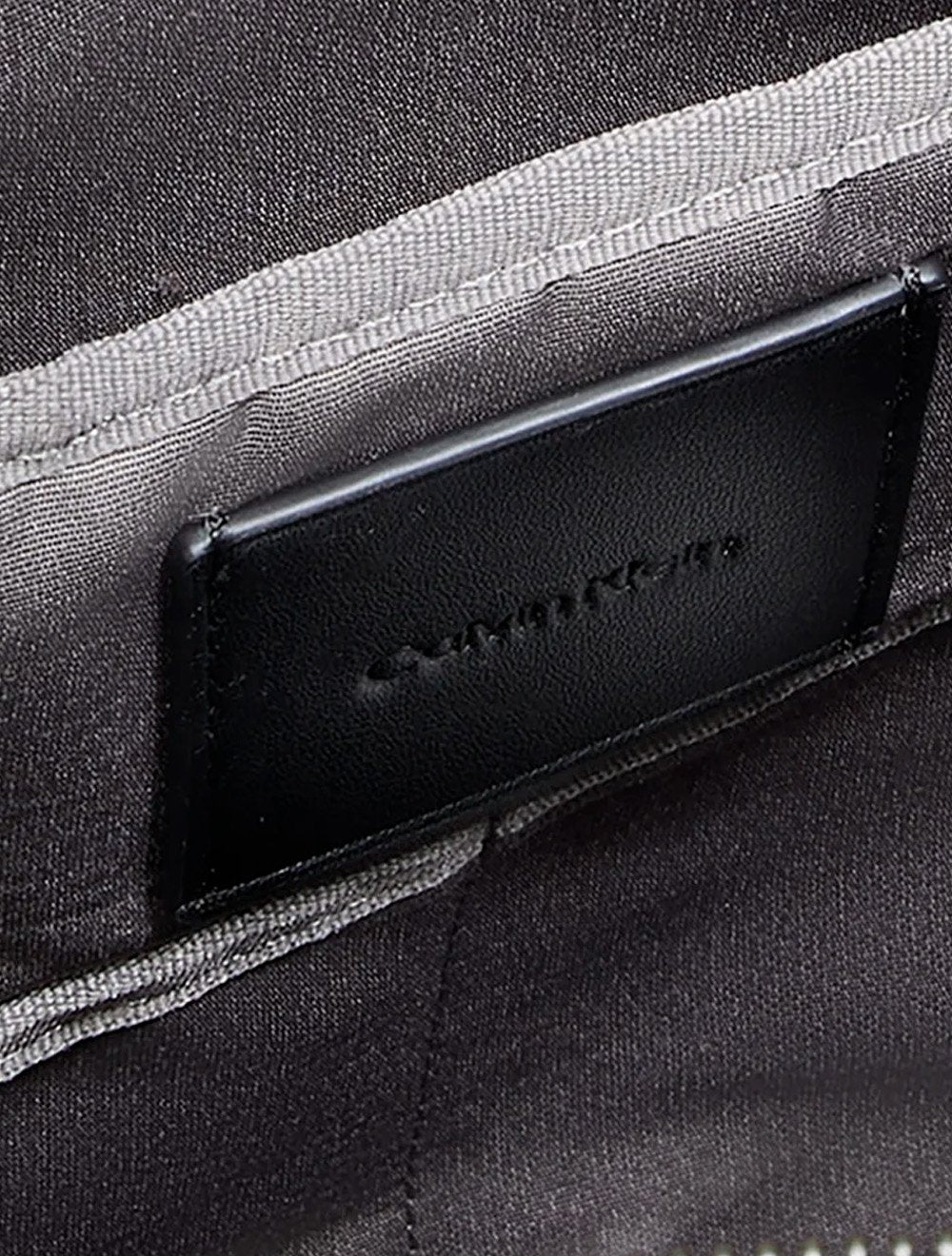 Pasta Calvin Klein Notebook Aop Relevo Transversal PU Preta