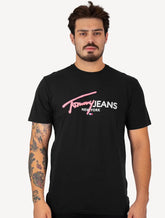 Camiseta Tommy Jeans Masculina Regular Spray Pop Logo Preta
