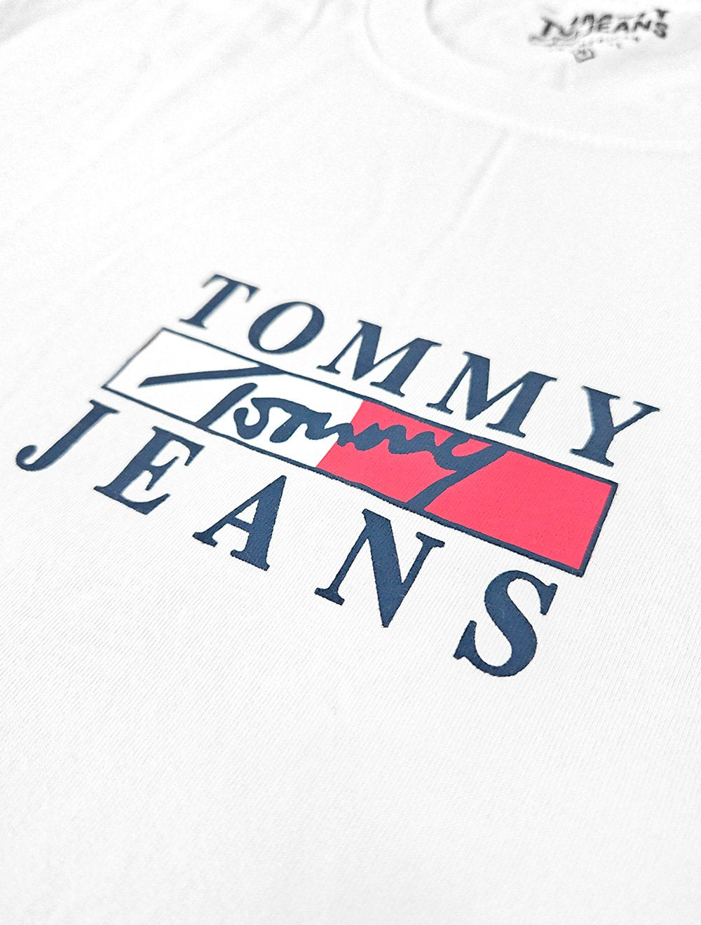 Camiseta Tommy Jeans Masculina Relaxed Timeless Silk Branca