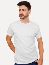 Camiseta Tommy Hilfiger Masculina Mid Embroidered Chest Branca