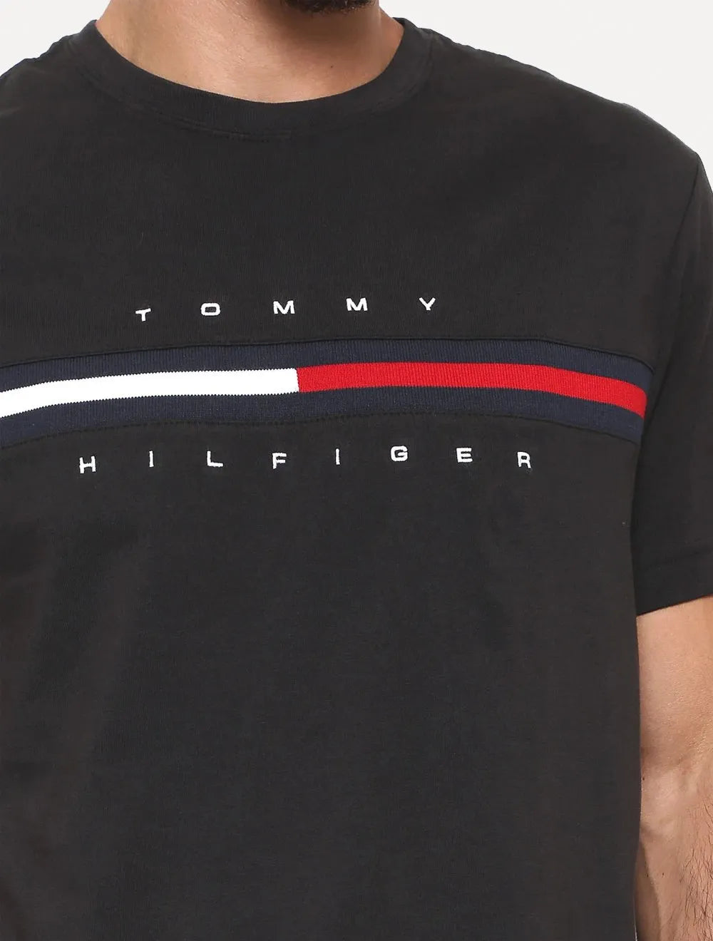 Camiseta Tommy Hilfiger Masculina Essential Flag Sash Preta