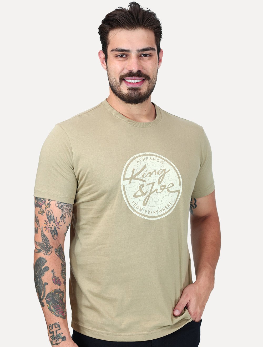 Camiseta King & Joe Masculina Circle Cracked Cáqui
