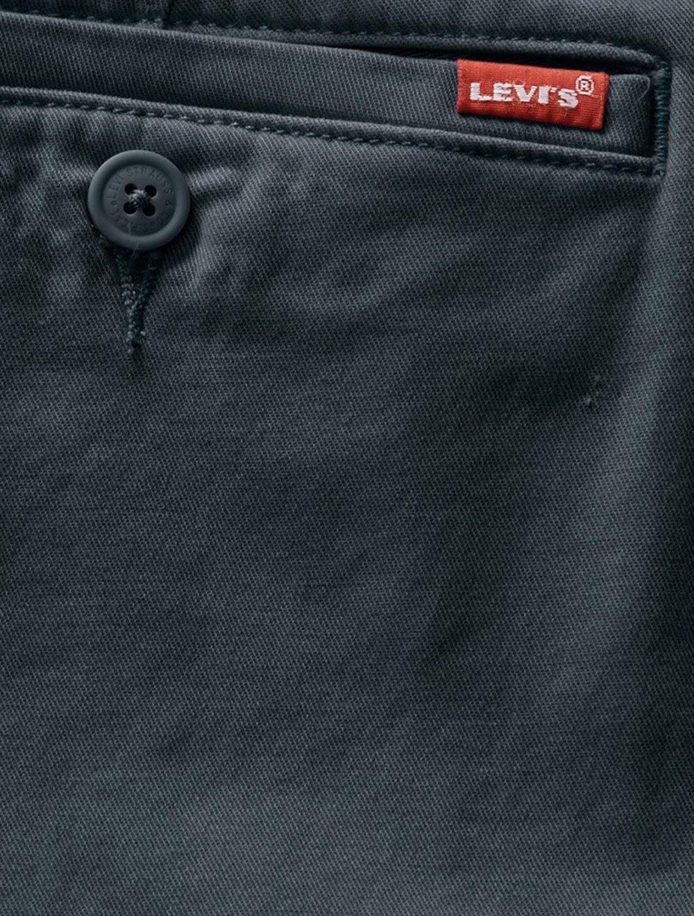 Calça Levis Masculina de Sarja Slim Taper XX Chino Azul Marinho