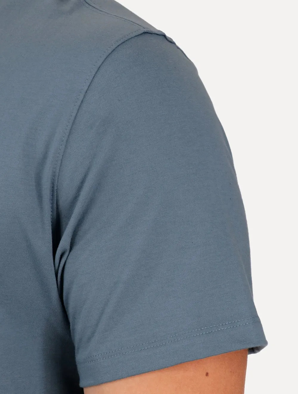 Camiseta Dudalina Masculina Essentials Modal Logo Azul Médio