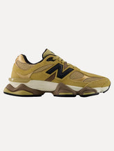 Tênis New Balance 9060 Areia/ Bege