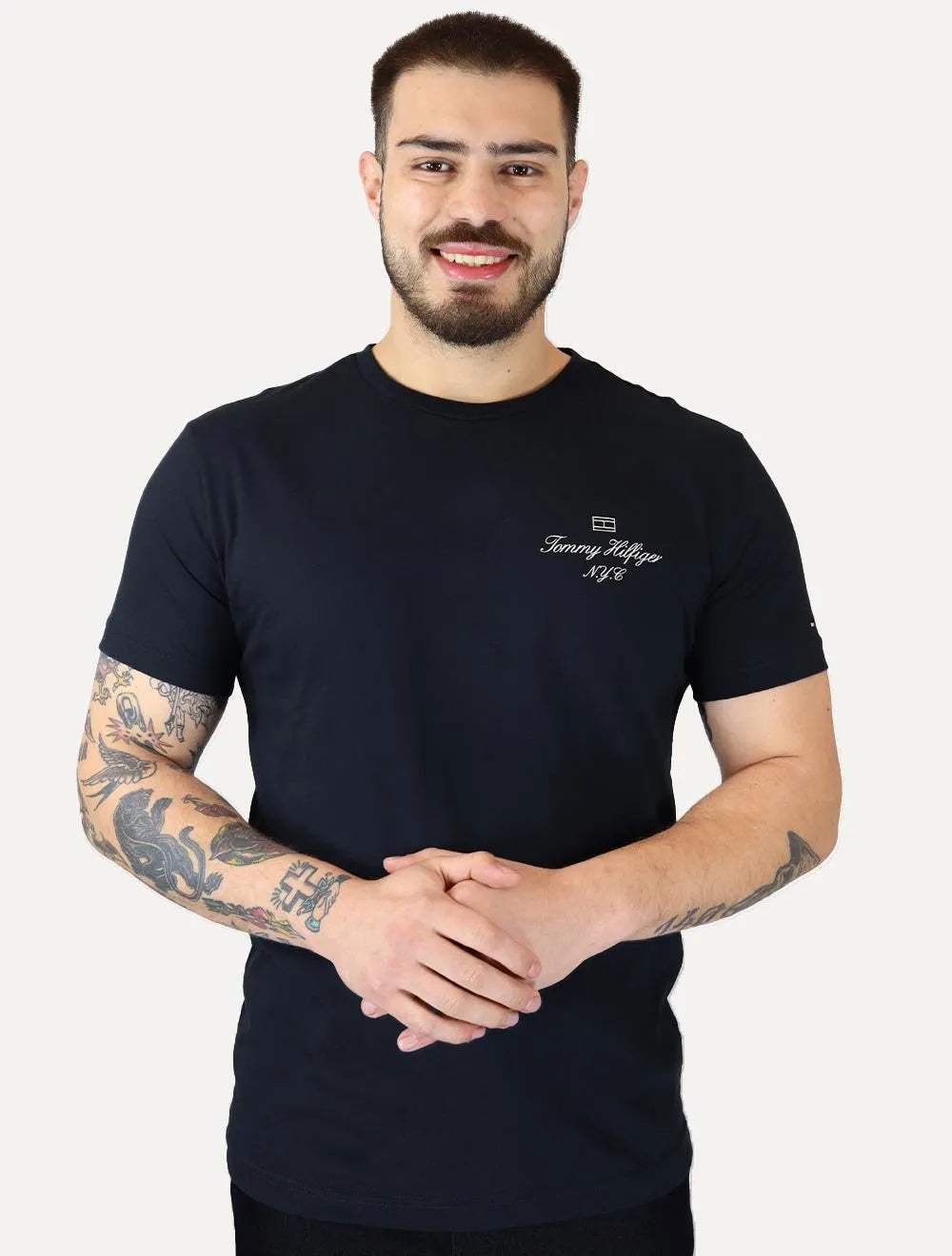 Camiseta Tommy Hilfiger Masculina Outline Flag Script Azul Marinho