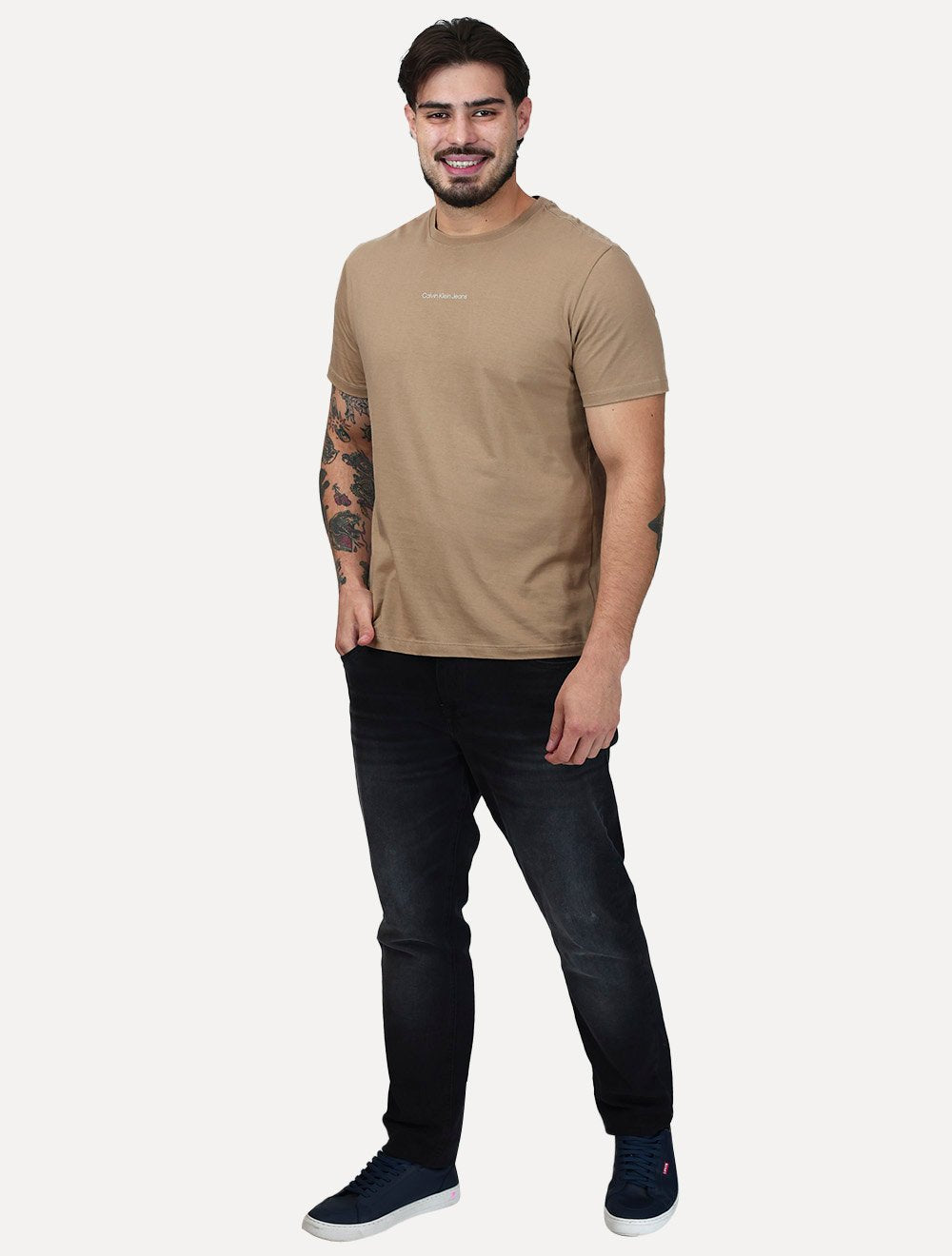 Camiseta Calvin Klein Jeans Masculina Institutional Light New Logo Cáqui Médio