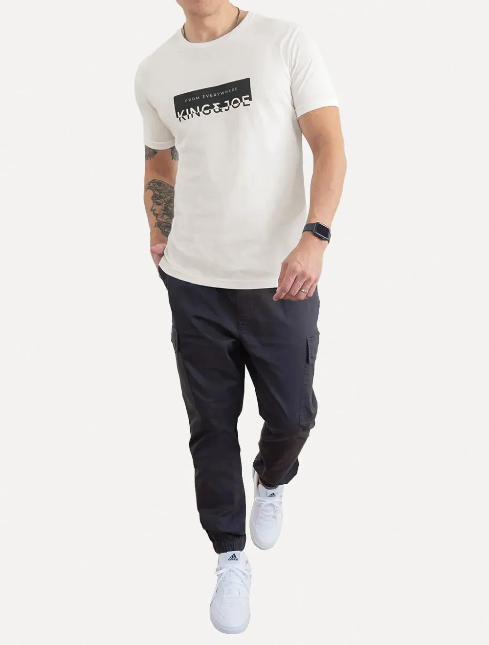 Camiseta King & Joe Masculina Logomania Negativo Off-White