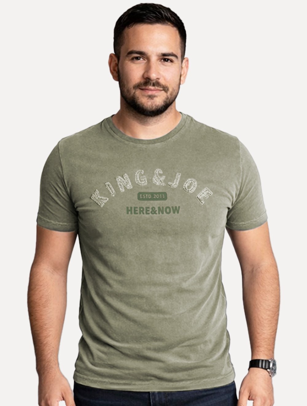 Camiseta King & Joe Masculina Estonada Bordado Estd 2013 Verde