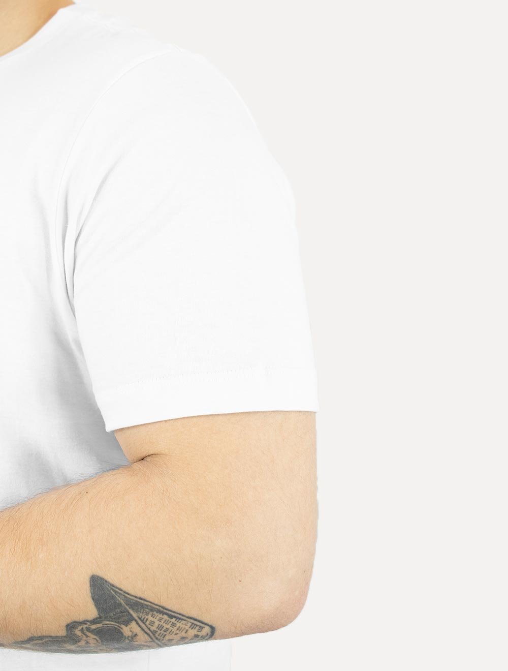 Camiseta Aramis Masculina Regular New College Branca