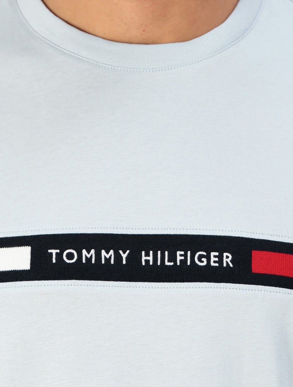Camiseta Tommy Hilfiger Masculina Chest Insert Logo Azul Claro
