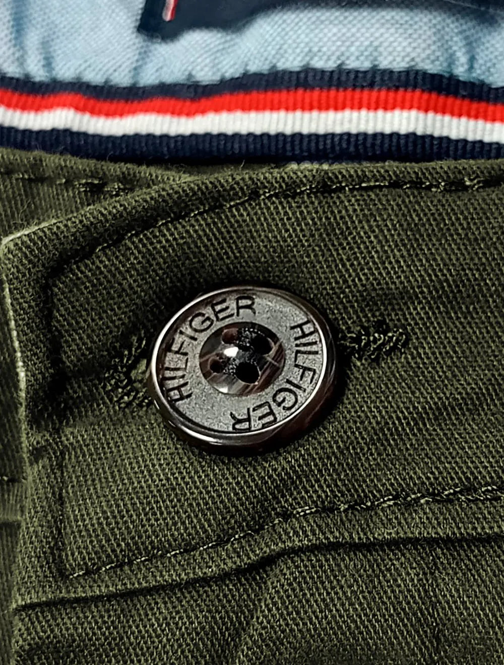 Calça Tommy Hilfiger Masculina de Sarja Brooklyn Verde Militar