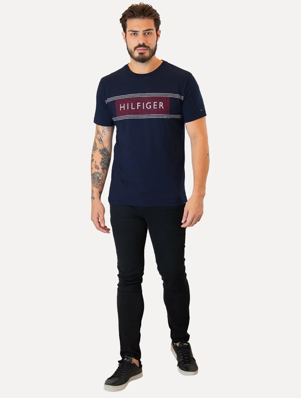 Camiseta Tommy Hilfiger Brand Love Chest Tee Azul Marinho