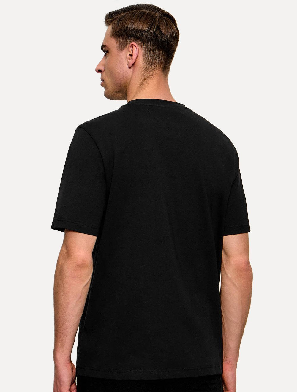 Camiseta Tommy Hilfiger Masculina Brand Love Signature Logo Preta