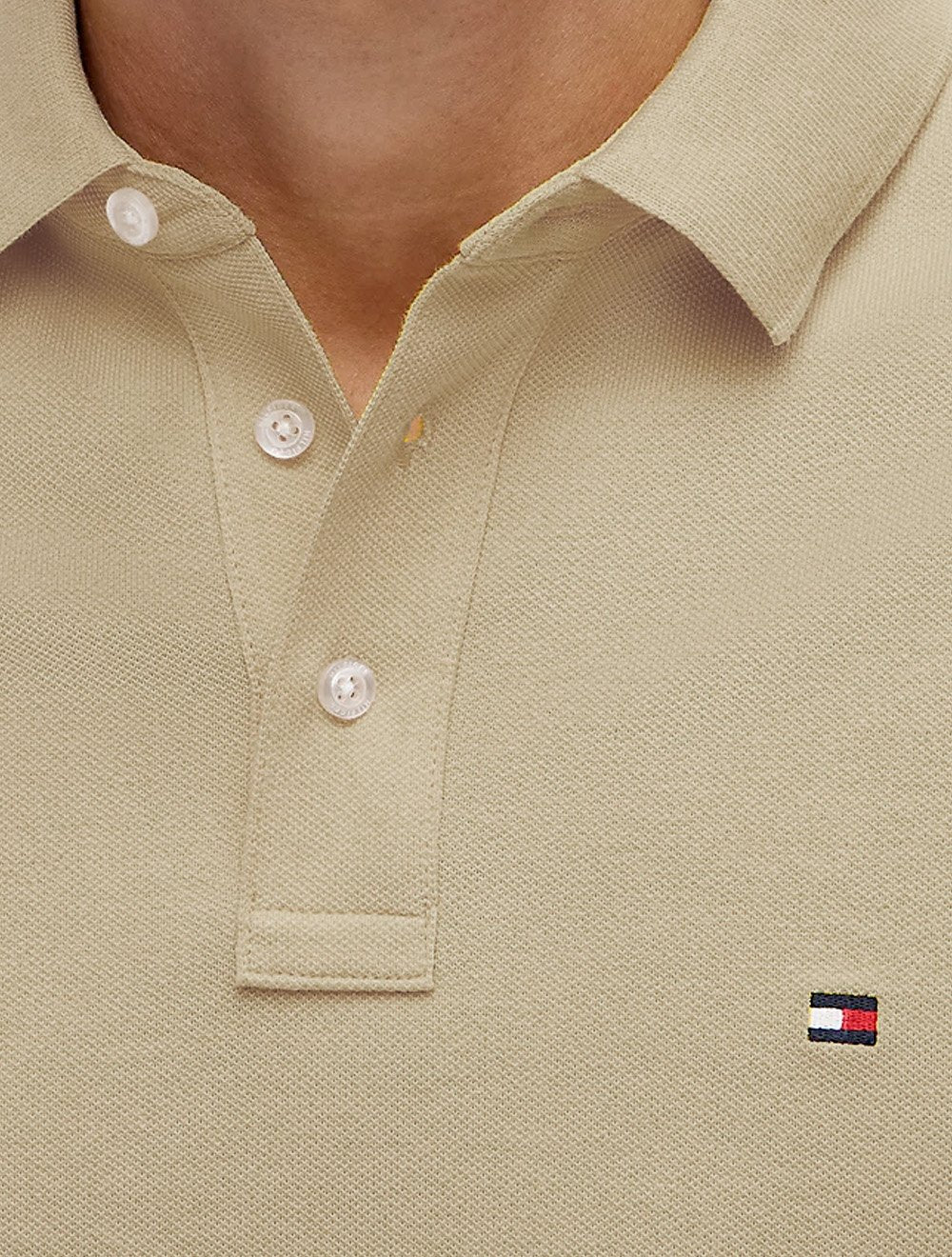 Polo Tommy Hilfiger Masculina Slim Piquet 1985 Cáqui Claro
