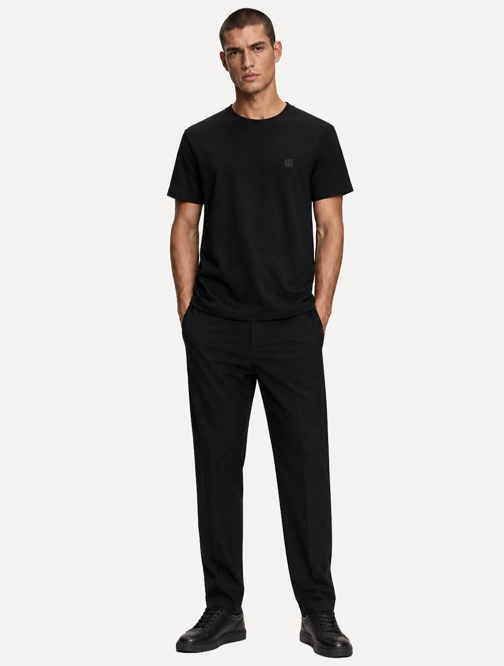 Camiseta Calvin Klein Regular Crewneck Suedine Preta