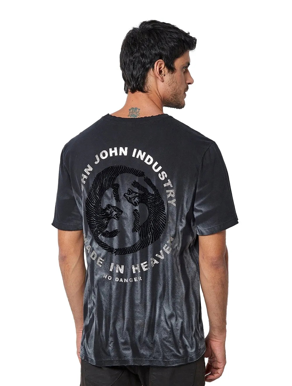 Camiseta John John Masculina Relaxed Two Tigers Preta