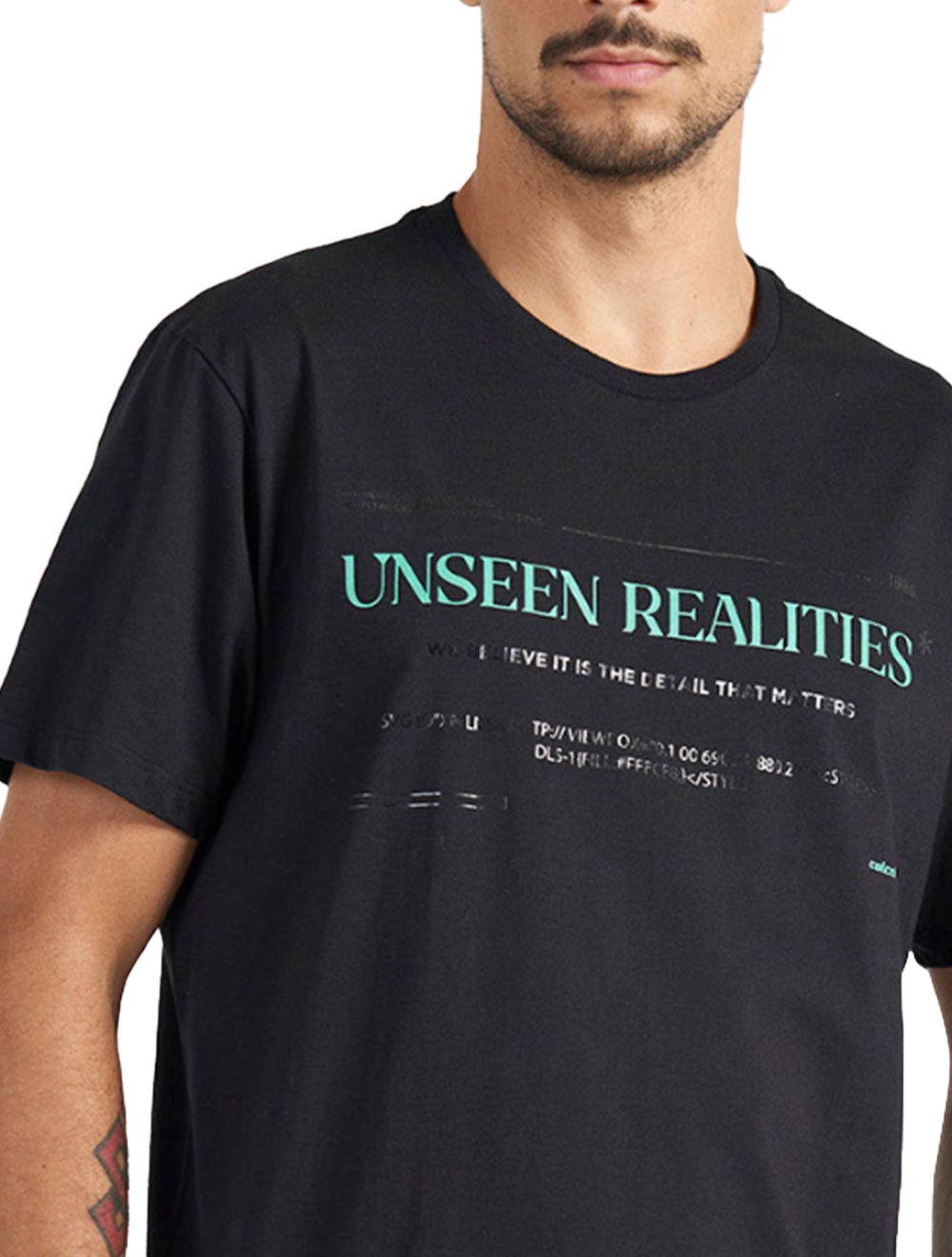 Camiseta Colcci Masculina Regular Unseen Realities Preta