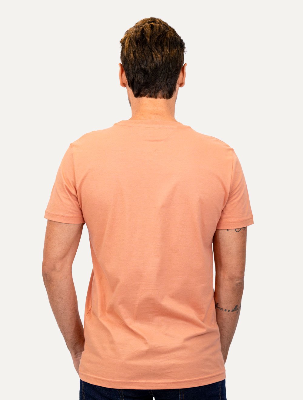 Camiseta Tommy Hilfiger Masculina Roundle Logo Chest Salmão