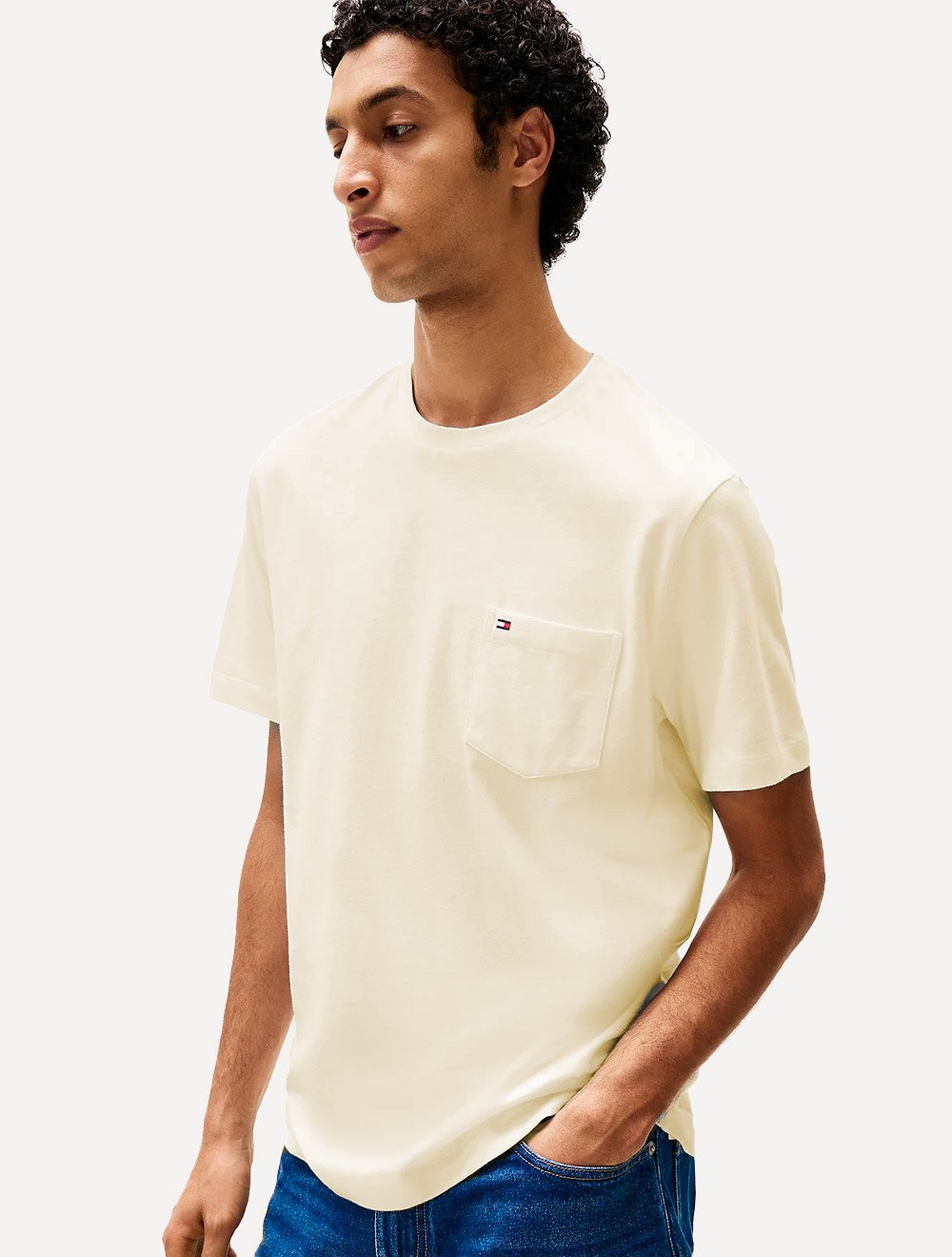 Camiseta Tommy Jeans Masculina Regular Pocket Creme