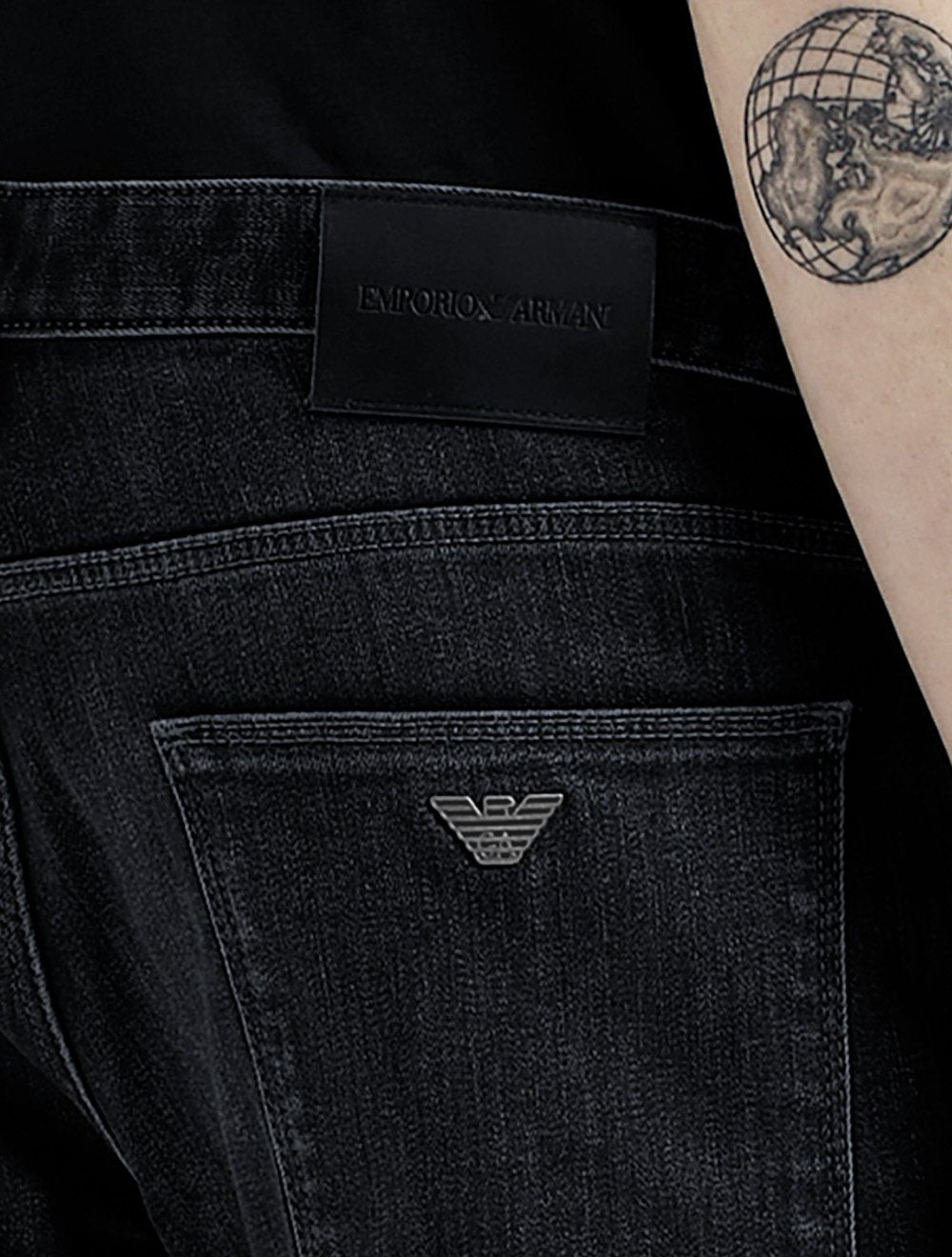 Calça Jeans Empório Armani Masculina J06 Slim Fit 5 Pockets Azul Marinho