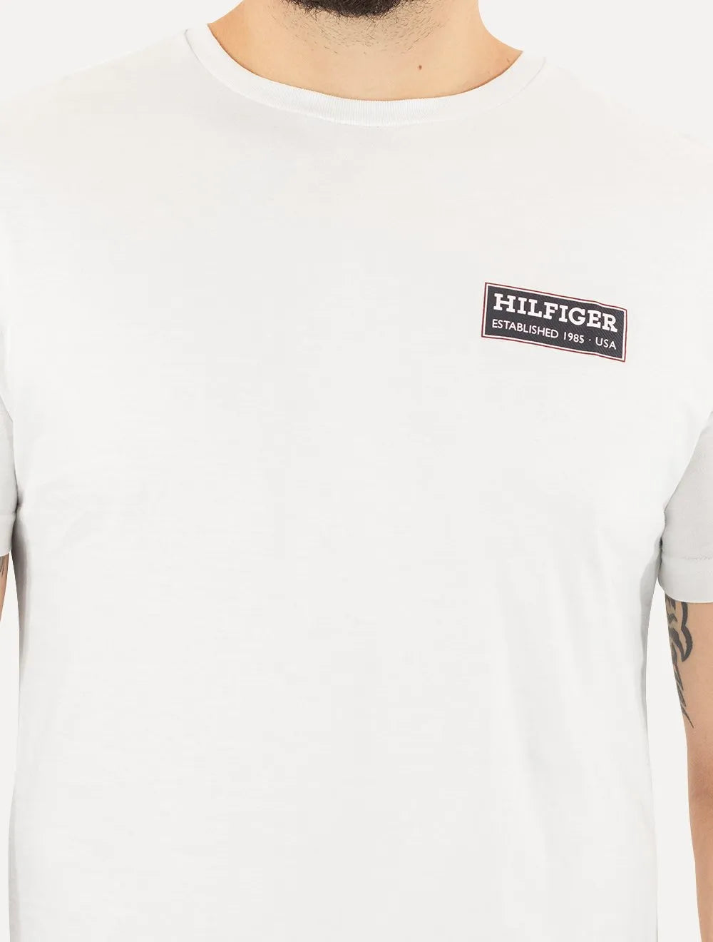 Camiseta Tommy Hilfiger Masculina Regular Printed Badge Color Branca