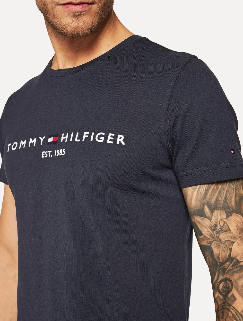 Camiseta Tommy Hilfiger | Masculina Core Logo Tee Azul Marinho