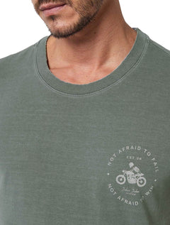 Camiseta John John Masculina Regular Not Afraid Stoned Cinza Escuro