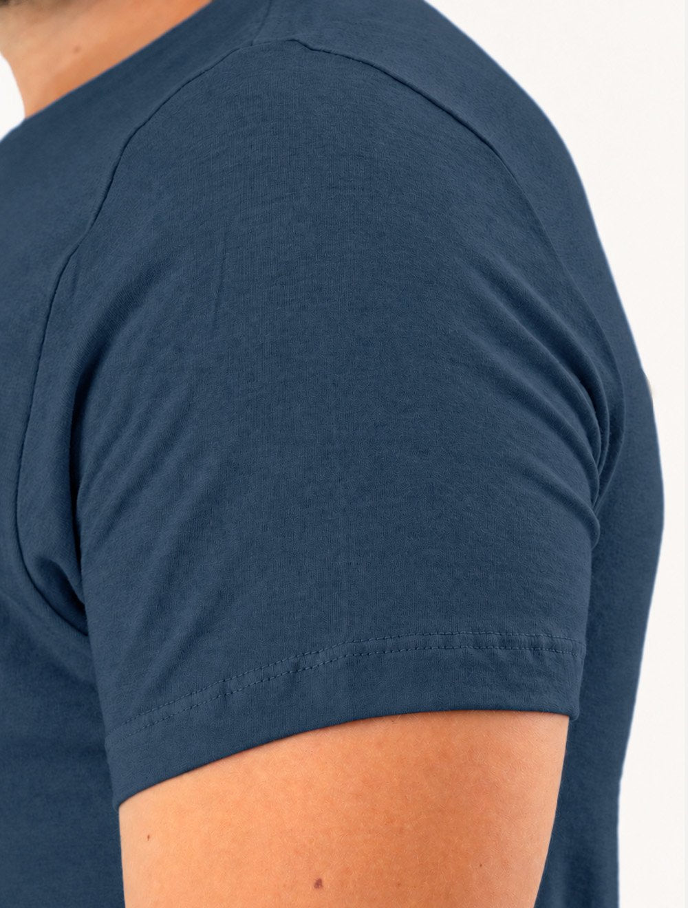 Camiseta Guess Masculina Bordado Peito Azul