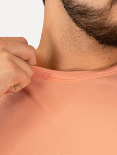 Camiseta Individual Masculina Comfort Cadeira Bar Laranja Claro