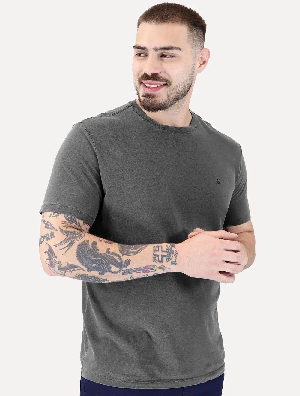 Camiseta Calvin Klein Jeans Masculina Monogram Logo Pigmento Chumbo