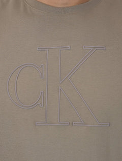 Camiseta Calvin Klein Masculina Meia Malha Big CK Logo Caqui Médio