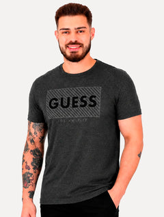Camiseta Guess Masculina Los Angeles Logo Block Cinza Escuro