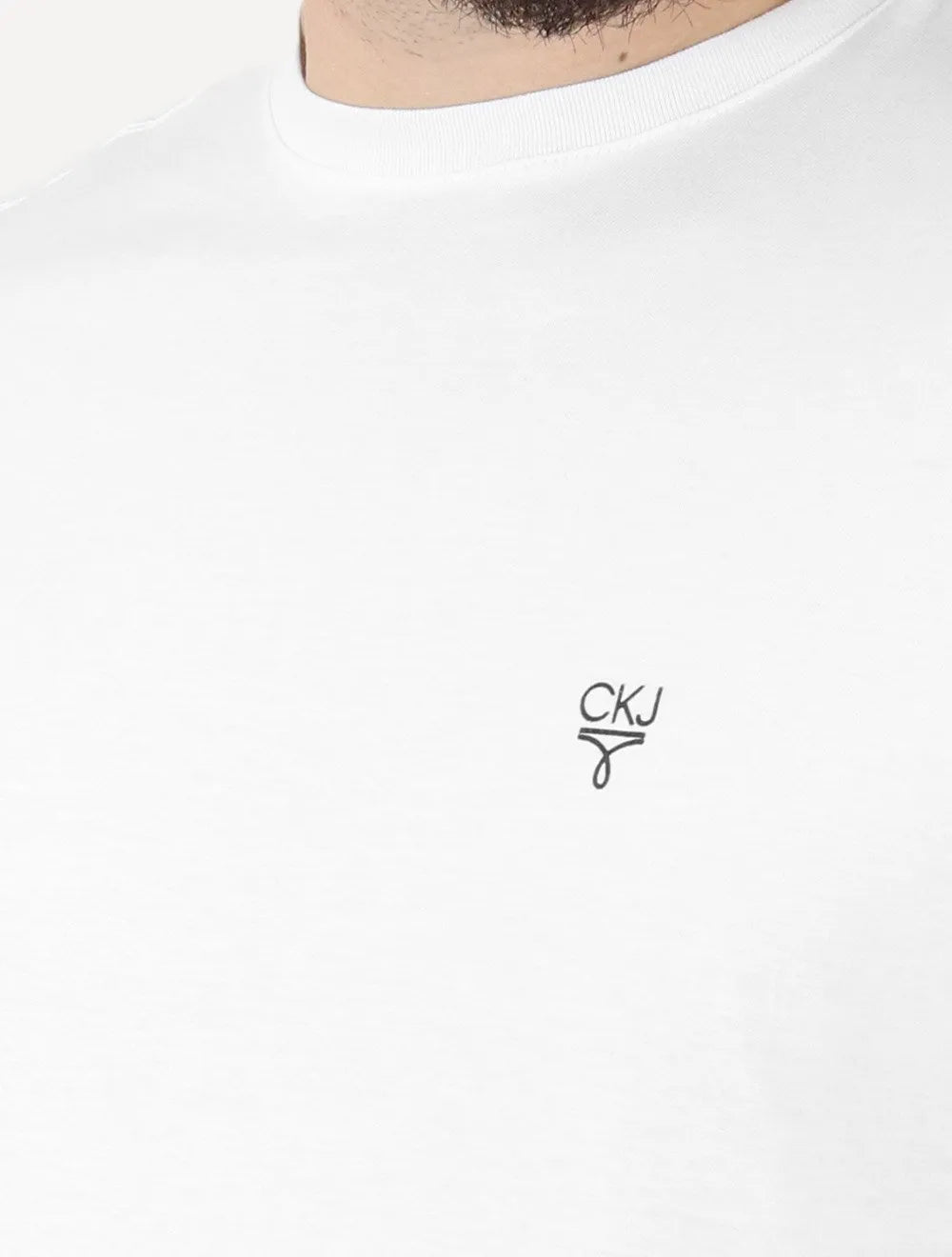 Kit Camisetas Calvin Klein Jeans | Omega Logo Preta/Branca