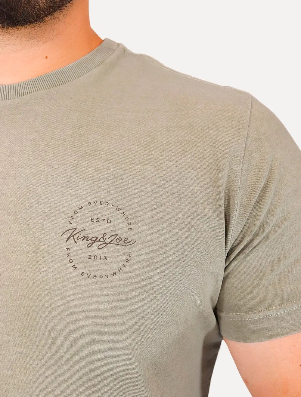 Camiseta King & Joe Masculina Signature Circle Estonada Peito Verde Médio