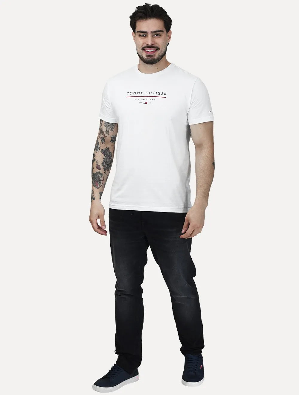 Camiseta Tommy Hilfiger Masculina Brand Love Big New Logo Branca