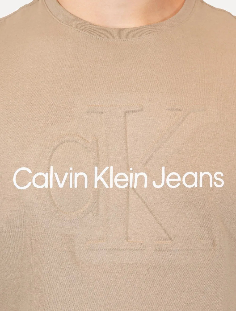 Camiseta Calvin Klein Jeans Masculina Embossed Logo Caqui Médio