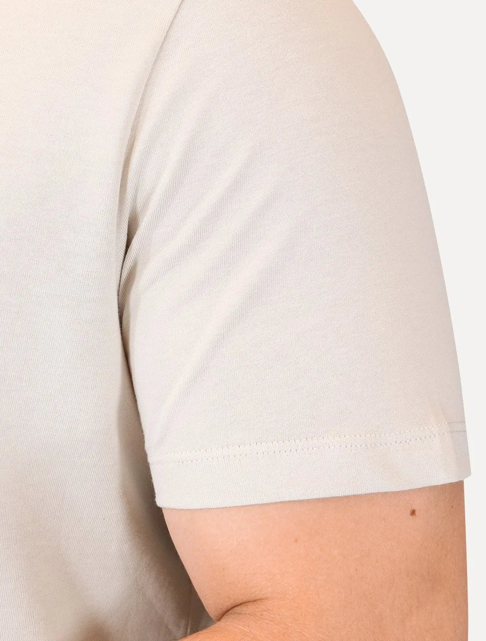Camiseta Armani Exchange Masculina Regular Silk AX Frontal Logo Cáqui Claro