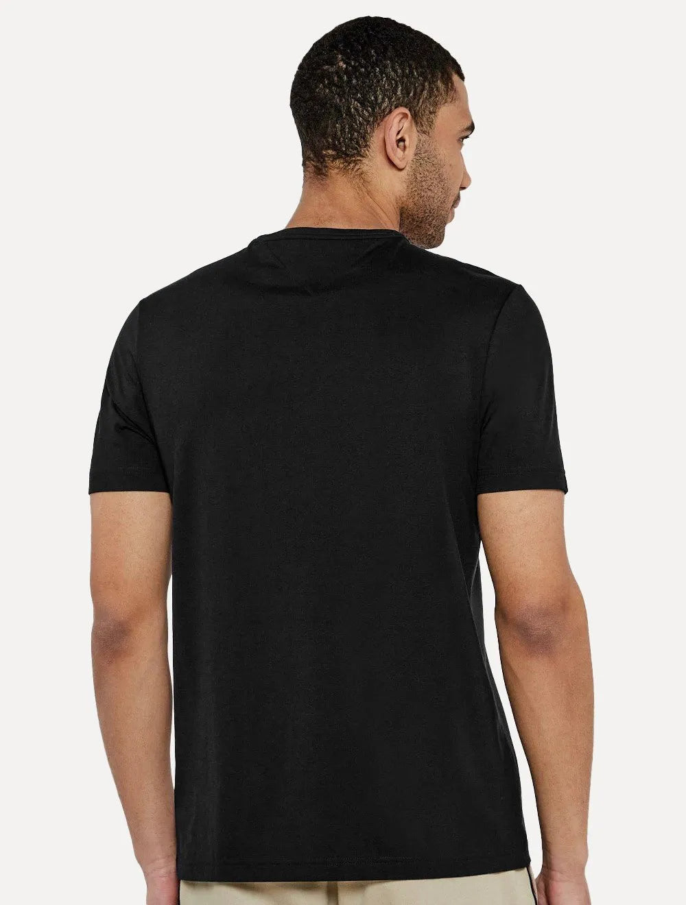 Camiseta Tommy Hilfiger Masculina Stack Center Brand Love Print Preta